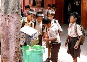 Peranan pancasila dalam kehidupan bangsa indonesia. Contoh Sikap Positif terhadap Pancasila dalam Kehidupan