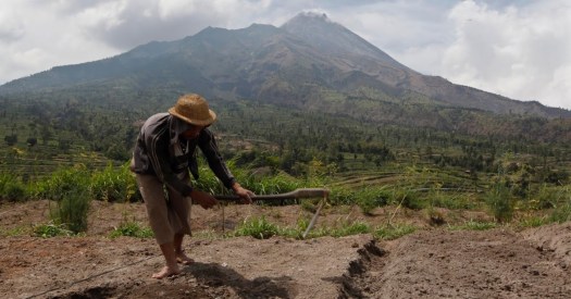 Ya, dalam ilmu ekonomi kita mengenal . Faktor-Faktor Yang Memengaruhi Kebutuhan Manusia - Geograph88