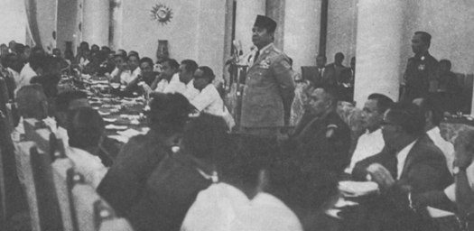 Masa demokrasi terpimpin dimulai dengan berlakunya a ketetapan mprs nomor 1 from. Perkembangan Politik Masa Demokrasi Terpimpin Menjadikan Indonesia Keluar Dari Pbb Sejarah Indonesia Web Sejarah Sejarah Dunia