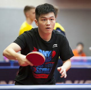 Usahakan bola mengenai bagian tengah bet. Teknik Pukulan Forehand Dan Backhand Dalam Tenis Meja