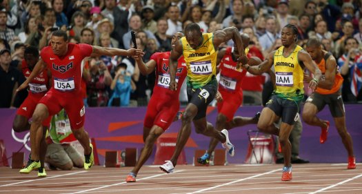 Dalam olahraga lari ada berbagai macam cabang yang dilombakan, mulai dari jarak pendek, lari jarak menengah, lari jarak jauh, lari estafet dan . Nomor Nomor Yang Diperlombakan Dalam Lari Estafet Edukasi Center Edukasi Center