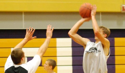 Mempelajari berbagai teknik dasar dalam permainan bola basket. Macam Dan Teknik Cara Melempar Bola Basket Yang Benar Teknik Bola Basket