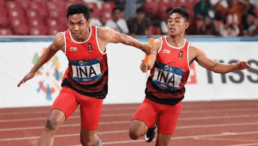 Lari estafet pengertian lari bersambung atau biasa disebut lari estafet adalah lari beregu yang terdiri dari 4 orang pelari. Lari Estafet Lengkap Pengertian Sejarah Teknik Start Lapangan