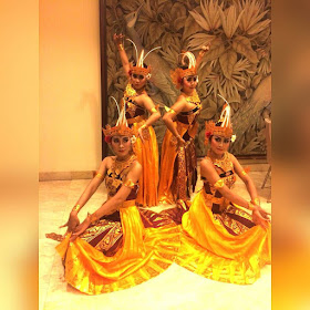Corak yang merupakan tiruan dari bentuk alam disebut… a. "Sewa Busana Betawi dot Com" I Ph. 085211711318 atau