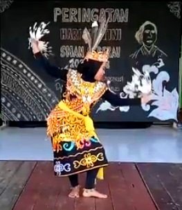 Seni lukis kamasan dari bali; Sebutkan Dan Jelaskan Tiga Jenis Penyajian Tari Kreasi Ilmucerdasku