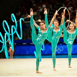 Biasanya gerakan senam aerobik diiringi oleh irama musik dengan gerakan yang dapat melatih . Macam Macam Senam Irama Dunia Olah Raga