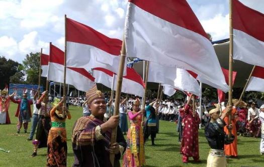 Hal ini dijelaskan dalam pasal 30 ayat (2) . Materi Pkn Kelas X Bab Ii C Sistem Pertahanan Dan Keamanan Negara Republik Indonesia Kompas Belajar