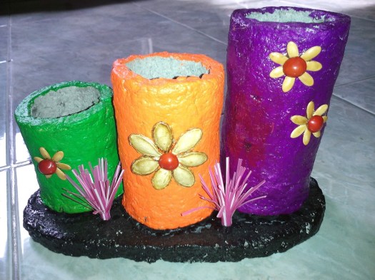 Contoh produk kerajinan dari limbah kertas, yaitu tempat tisu, . Info Terpopuler 48 Kerajinan Dari Limbah Kertas