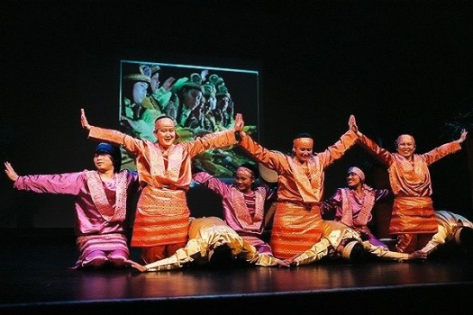 Tari saman merupakan tari yang berasal dari daerah aceh menggunakan pola lantai? Tari Saman Aceh Greatnesia