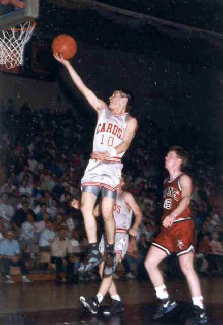 Lompat kijang pada peserta didik kelas viii c smp negeri galur tahun . Teknik Dan Cara Melakukan Lay Up Shoot Dalam Permainan Bola Basket Ezy Blog