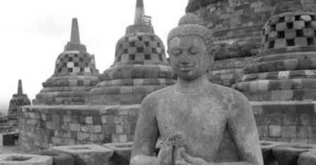 Menurut kamus besar bahasa indonesia (kbbi), ada tiga pengertian . Pengaruh Kebudayaan Hindu Buddha Terhadap Sistem Kepercayaan Niatku Com