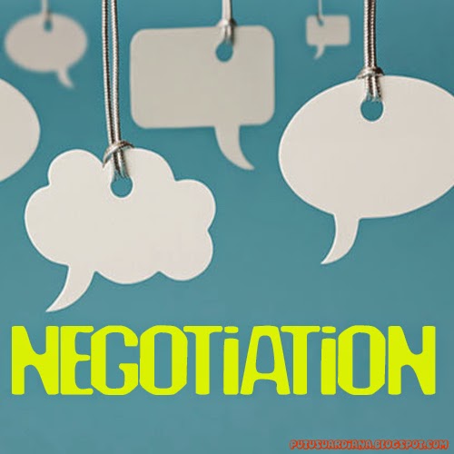 4 contoh cara yang tepat untuk meyakinkan pihak lain dalam bernegosiasi · menggunakan bahasa yang santun. Negosiasi Suardiana Utama