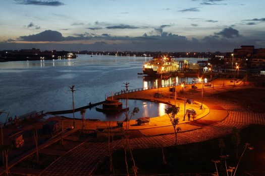 Selain itu, sungai ini juga punya . Sungai Yang Dimanfaatkan Sebagai Sarana Transportasi Utama Di Indonesia Yaitu