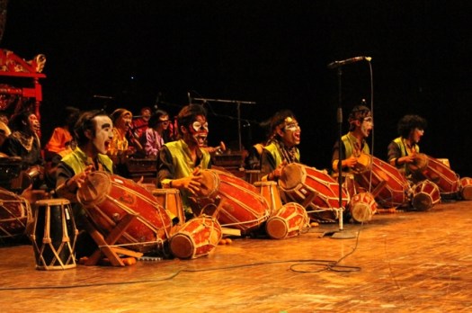 View Salah Satu Ciri Khas Yang Mencolok Dari Musik Daerah Adalah
Gif