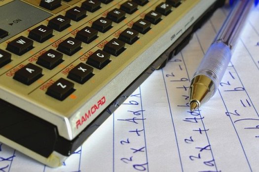 Perhatikan deret aritmatika berikut, 3, 7, 11, 15, 19, 23, 27, 31. Kelas 8 : Mengenal Pola Bilangan - RumusHitung.Com