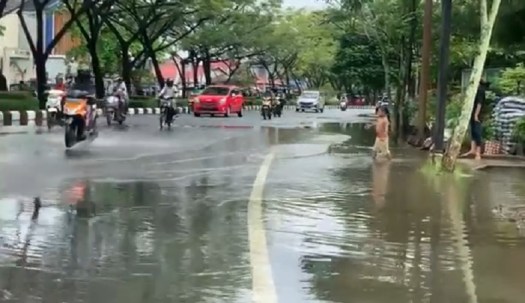 Get Banjir Yang Terjadi Di Kota-Kota Besar Umumnya Disebabkan Oleh
&nbsp;PNG
