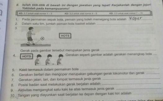 View Seorang Pelambung Bertugas Melambungkan Bola Ke Arah Pemukul Dengan Ayunan Dari . .&nbsp;Background