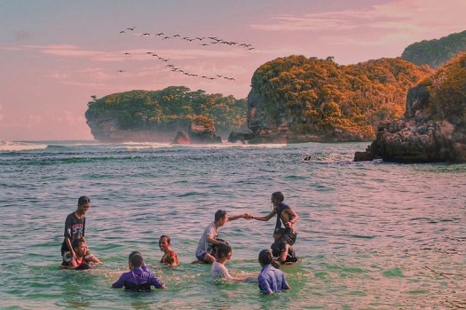 Get Siang Hari Malam Hari Di Tepi Pantai Merupakan Contoh Dari&nbsp;Pictures